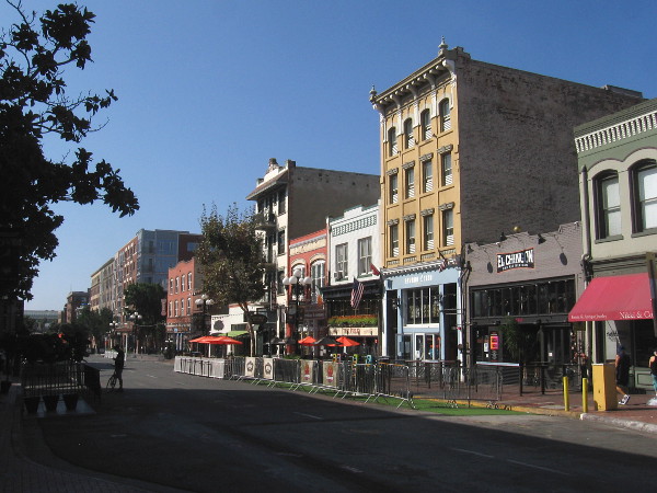 As I passed Fifth Avenue, the hub of San Diego's historic Gaslamp Quarter, I turned my camera south to take a picture.