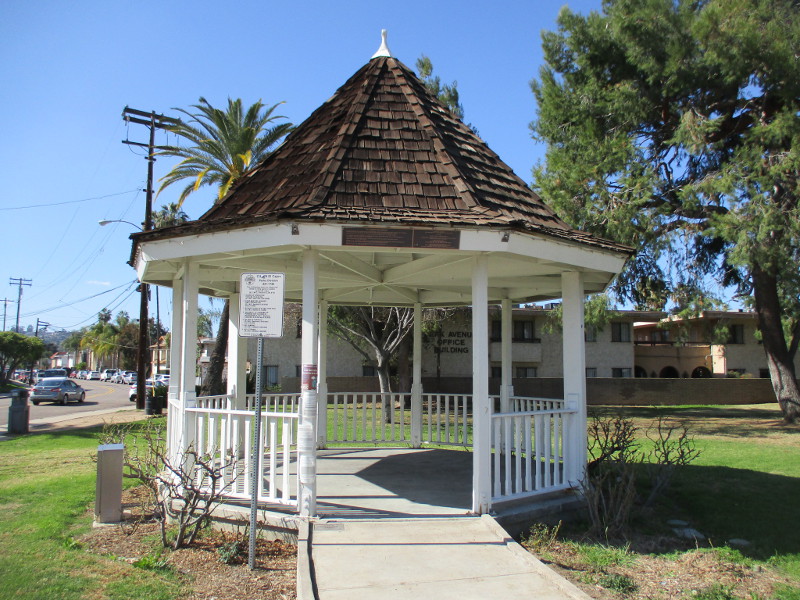 A walk around El Cajon’s Knox House Museum. Cool San Diego Sights!