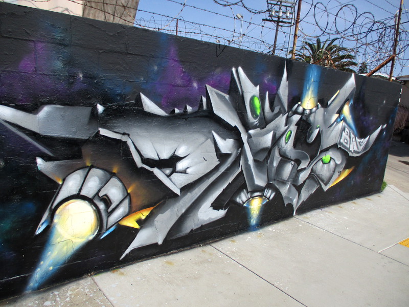 Yoda and space ship graffiti in San Diego! – Cool San Diego Sights!